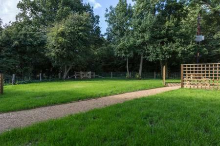 Oak & Hazel, Heath Row Barn Apartment Overton  Luaran gambar